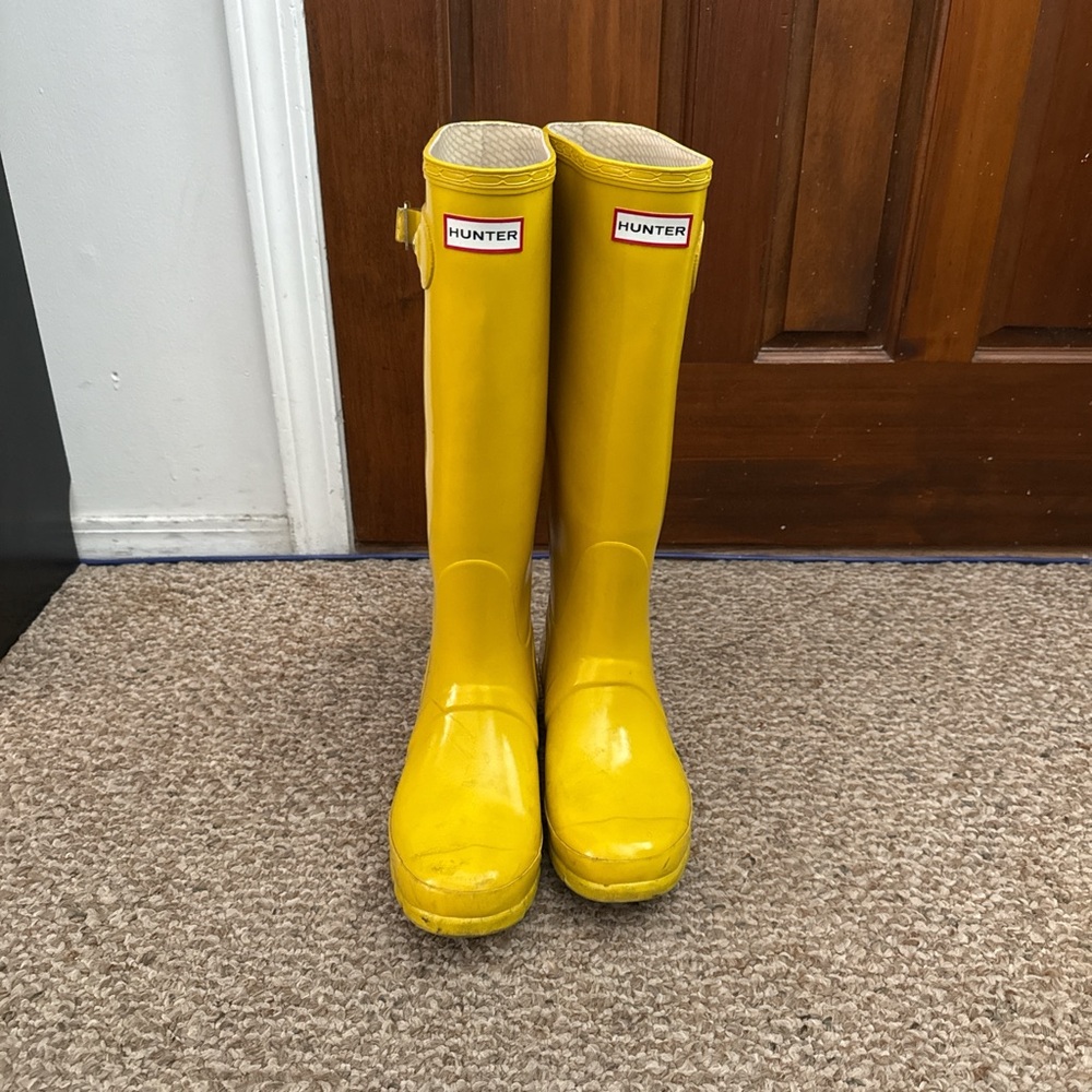 Hunter Classic Yellow Tall Boots